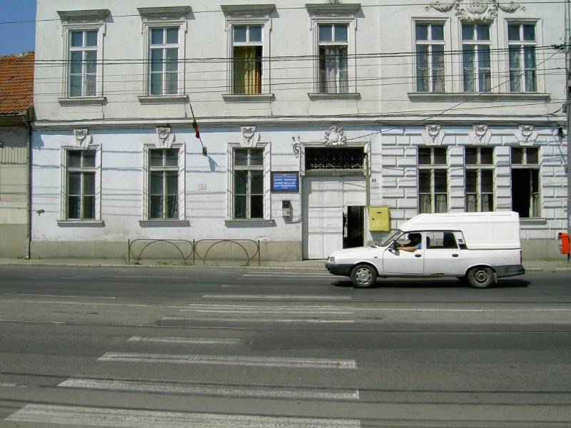 AMG1.jpg - Banat-Besuch 2009 - 26.05.2009 - Arad   Gymnasium Adam-Müller-Guttenbrunn