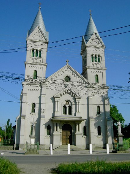Kirche_Alt.jpg - Banat-Besuch 2009 - 26.05.2009 - Arad   katholische Kirche in Altsanktanna