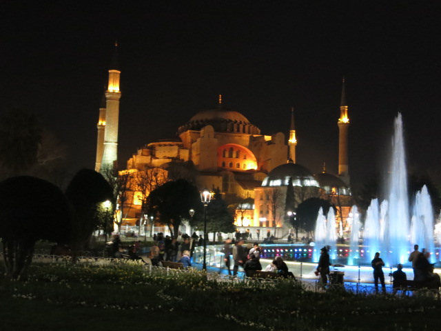IMG_0042.JPG - Stadtführung Istanbul 2014 - 19.03.14  Blaue Moschee - Nachtaufnahme