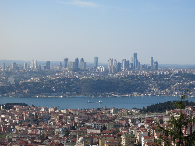 IMG_0058.JPG - Stadtführung Istanbul 2014 - 20.03.14  europäischer Teil Istanbul vom Hügel (Özgürlük-Park)