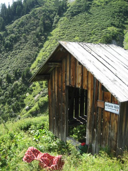 170807_Rasthuette_M.jpg - Lechtaler Alpen - 07.08.2017 - Rast-Hütte (Foto Markus)  Markus, Helmuth