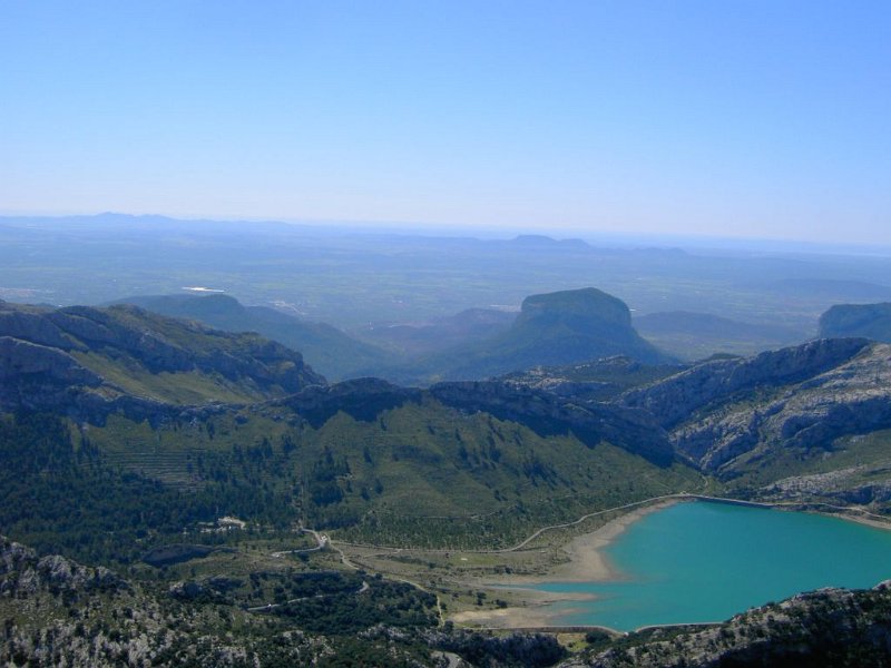 110407_Panorama3.jpg - Mallorca-Wanderungen - 07.04.2011 Penyal des Migdia    vom Gipfel - Panorama (Cuber)