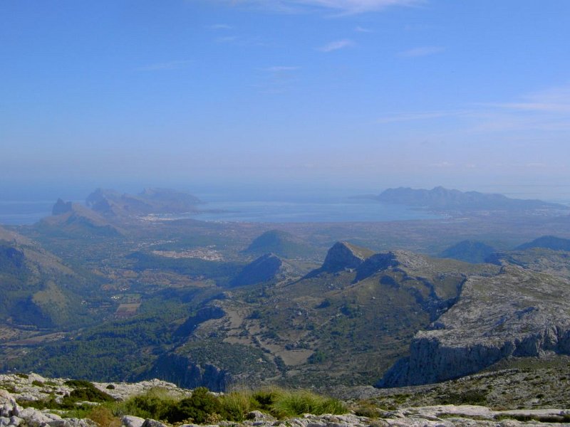 111019_Bucht_Alcudia.jpg - Mallorca-Wanderungen - 19.10.2011 Tomir  vom Gipfel - Bucht von Alcudia