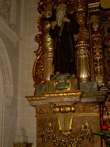 111020_Bonany_Paulus.jpg - Mallorca-Wanderungen - 20.10.2011 Kirche Bonany  in der Kirche - Altar mit Paulus