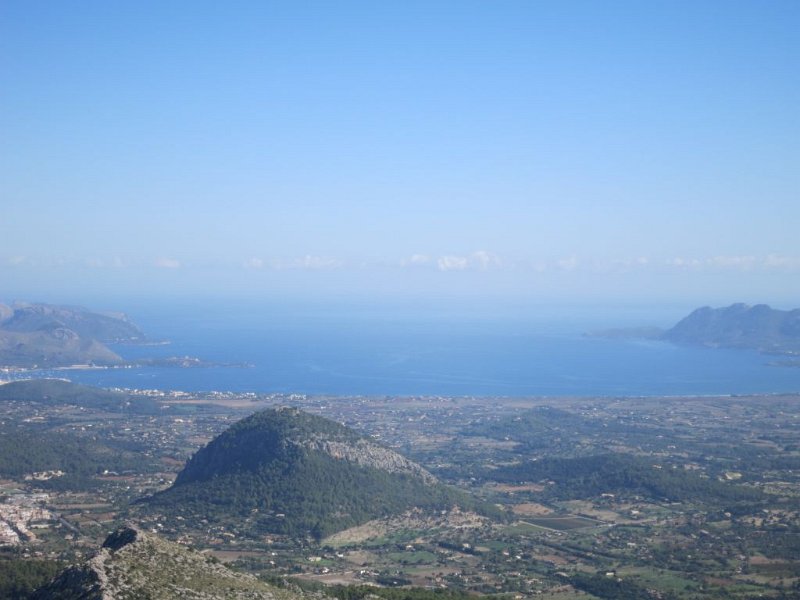 141024_Fartaritx_Puig-Maria_Bucht-Pollenca.jpg - Mallorca-Wanderungen - 24.10.2014 Cuculla de Fartaritx   vom Gipfel, Puig Maria und Bucht von Pollenca