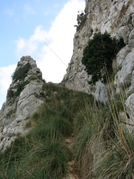 141027_Diable_Scharte.jpg - Mallorca-Wanderungen - 27.10.2014 Pas de Diable   vom Aufstieg, Scharte 