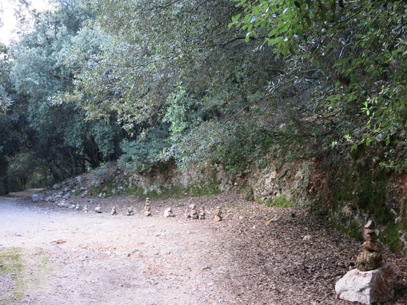 141027_Diable_Steinmaennchen.jpg - Mallorca-Wanderungen - 27.10.2014 Pas de Diable   Steinmännchen 