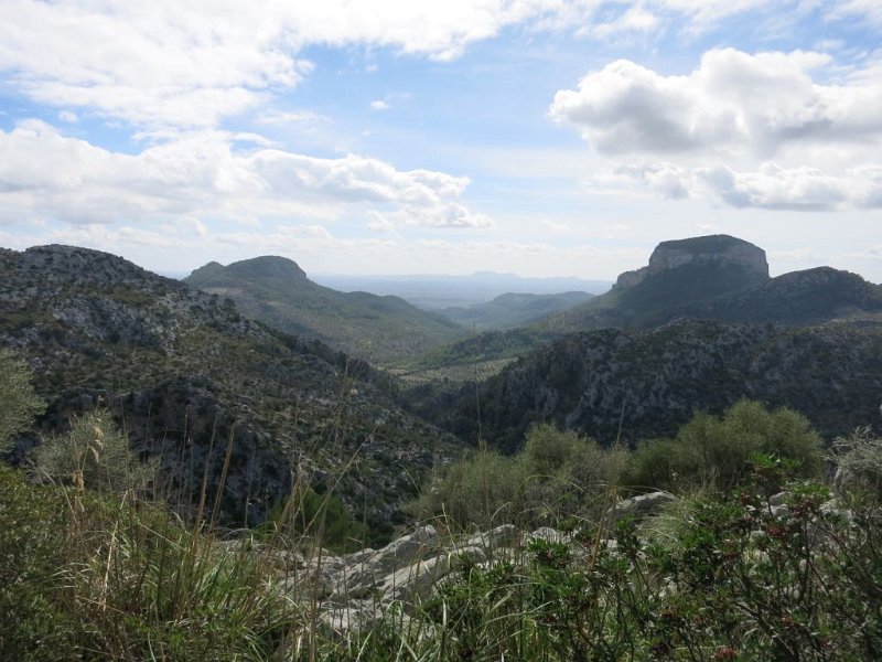 151008_Aussicht_Inselmitte_2.jpg - Mallorca-Wanderungen - 08.10.2015 Tossals Verds  vom Hinweg später - Aussicht auf das Inselinnere