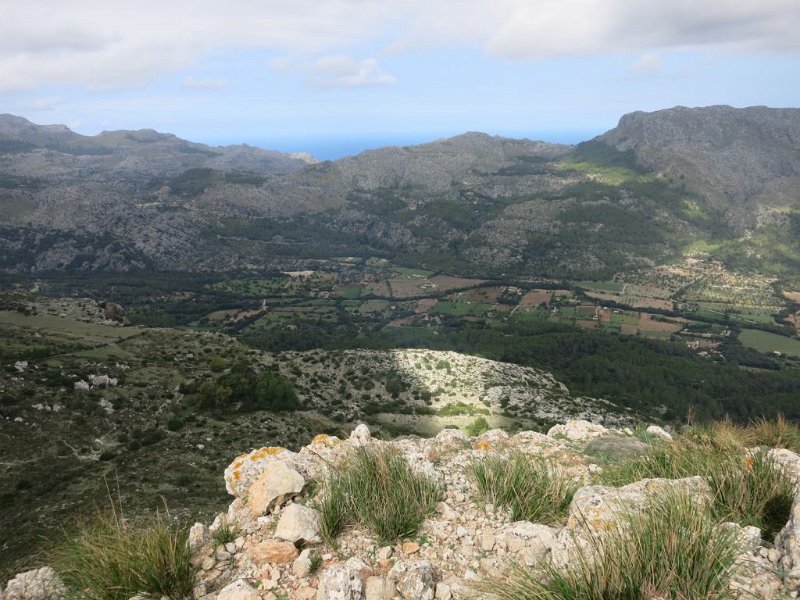 151009_Val_March_2.jpg - Mallorca-Wanderungen - 09.10.2015 Cuculla de Fartaritx  vom Gipfel - Val de March 