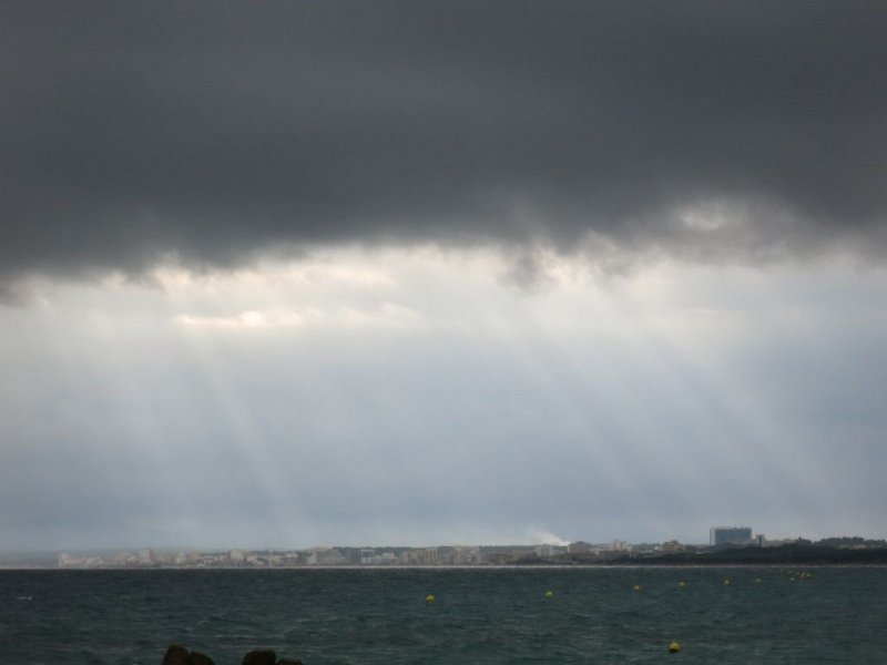 151019_Impression_2.jpg - Mallorca-Wanderungen - 19.10.2015 Strandwanderung  vom Strand - Sonne zwischen Wolken