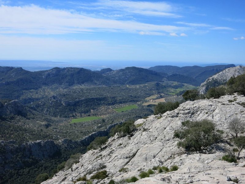 160414_Tal_Coma_Sema.jpg - Mallorca-Wanderungen - 14.04.2016 Sa Rateta, Na Franquesa  Blick in das Tal Coma Sema Richtung Orient