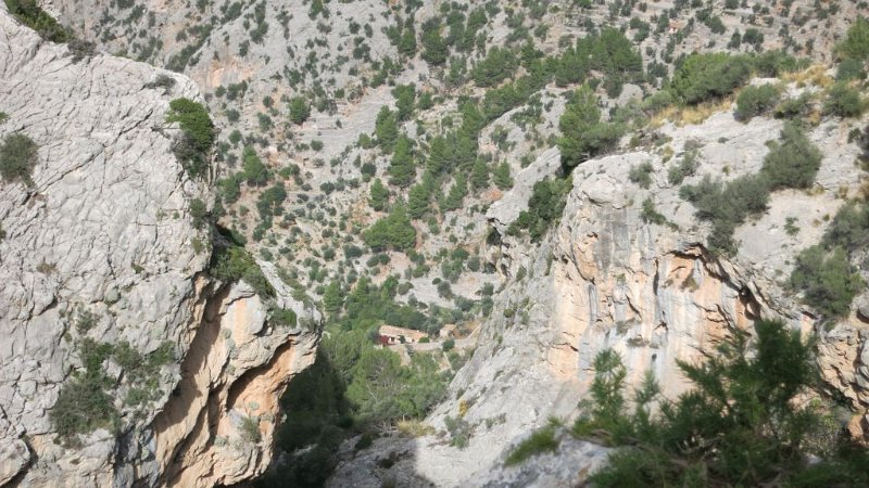 161024_Finca_unten.jpg - Mallorca-Wanderungen - 24.10.2016 Bianaraix   am Aufstieg  -  Finca weiter unten