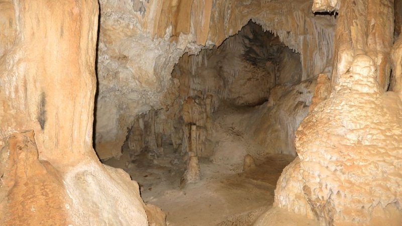 161029_Cova_1.jpg - Mallorca-Wanderungen - 29.10.2016  Cova tancata   in der Höhle  -  erster Raum