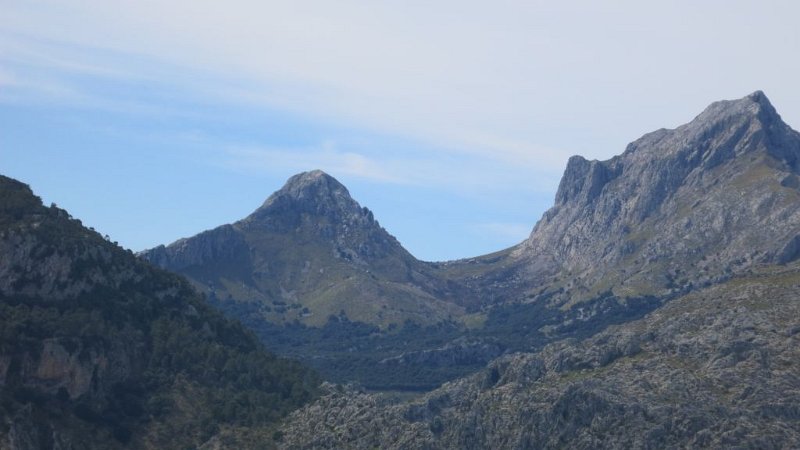 170326_PuigVinyes.jpg - Mallorca-Wanderungen - 26.03.2017 Puig Roig  vom Rundweg  -  Puig Vinyes