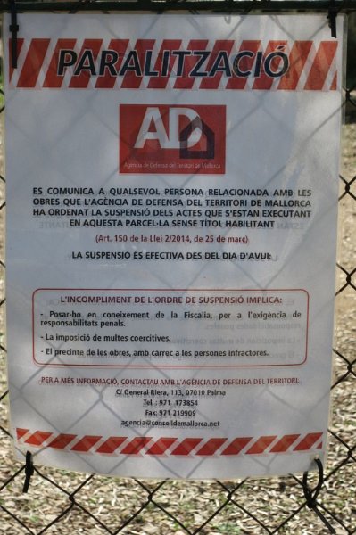 171018_Laehmung.jpg - Mallorca-Wanderungen - 18.10.2017 Biniaraix mit Abstieg Fornalutx   beim Abstieg fast am cami des Marroig - wohl keine Lähumg, sondern Verbieten von Arbeiten