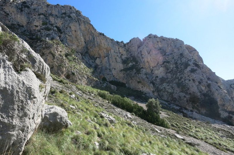 171026_Abstiegpunkt_2.jpg - Mallorca-Wanderungen - 26.10.2017 Ofre von Pas de Lis   nach dem geblockten Aufstieg - Abstiegspunkt