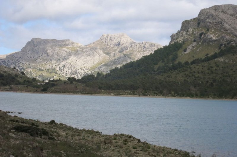 180313_Galileu_Massanella.jpg - Mallorca-Wanderungen - 13.03.2018 Comasema - Es Barracons  auf dem Rückweg am Cuber  -  Galileu, Massanella