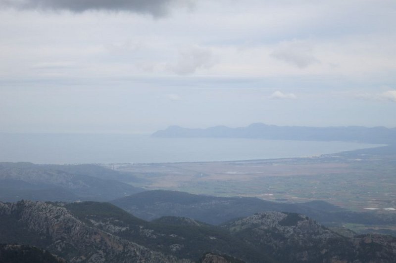 180316_Bucht_Alcudis.jpg - Mallorca-Wanderungen - 16.03.2018  Galileu von Son Macip  vom Gipfel  -  Bucht von Alcudia