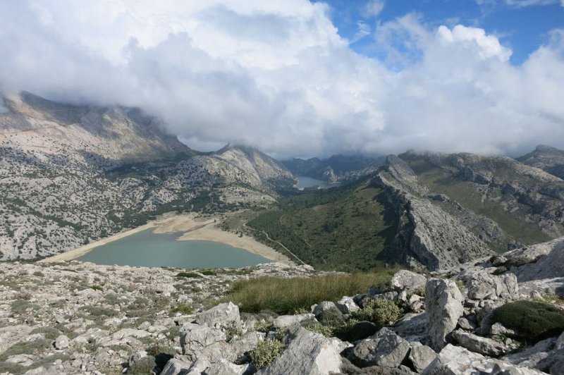 181017_Speicher.jpg - Mallorca-Wanderungen - 17.10.2018 Sa Rateta, Notabstieg - vom Gipfel Sa Rateta   Wasserstandsmeldung Speicher