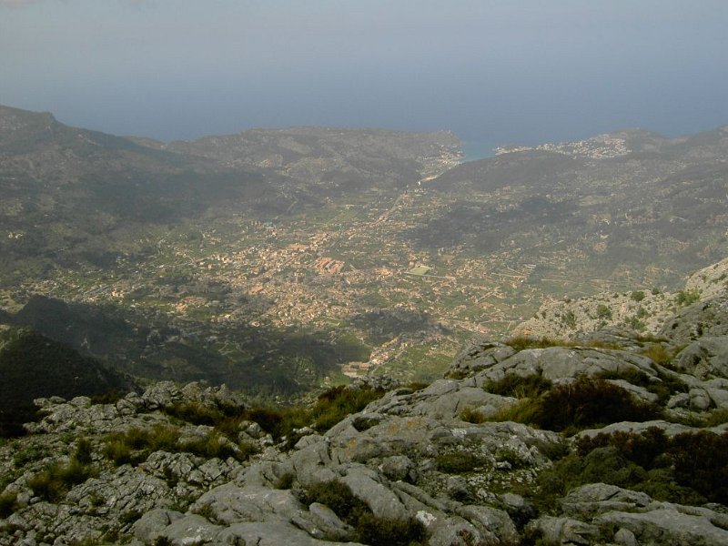 vom_Cornadors.jpg - Mallorca-Wanderungen - 25.03.2009 Bianaraix   vom Cornador - Soller und Port de Soller 
