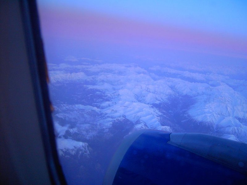 100312_Anflug_Schnee.jpg - Mallorca-Wanderungen - 12.03.2010 Hinflug  vom Flugzeug - alle Berge mit Schnee 