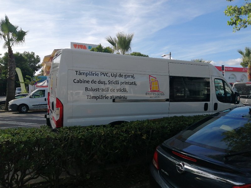 IMG-20211026-WA0004.jpeg - Mallorca-Wanderungen - 26.10.2021 S' Oberta   in Platja de Muro: ein Handwerker aus Bukarest