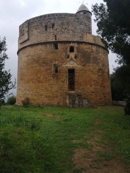 220330_Turm.jpg - Mallorca-Wanderungen - 30.03.2022 Alcanada (40 Hm, 8k)  Wasserturm?