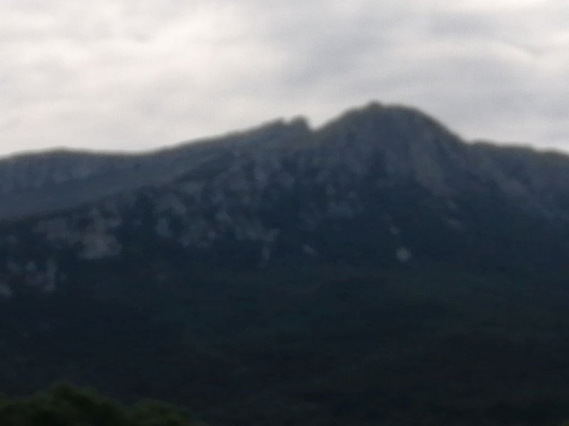 220408_unscharf.jpg - Mallorca-Wanderungen - 08.04.2022 Tomir (730 Hm, 26k)   Massanella, Galileu (leider unscharf) 