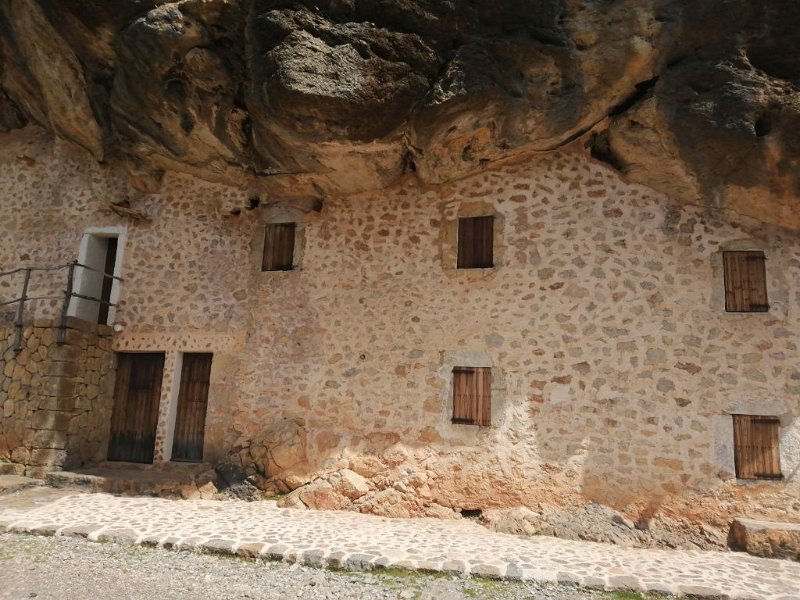 220410_Cosconar.jpg - Mallorca-Wanderungen - 10.04.2022 Cosconar (470 Hm, 29k)  Höhlenhäuser von Cosconar