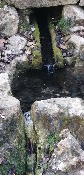 200314_Quelle.jpg - Mallorca-Wanderungen Oktober 2022 - 17.10.22 - Tomir mit Umrundung  kein Foto (26k, 12km, 730Hm) 