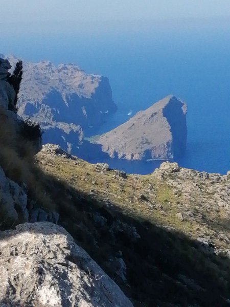 221009_Fels.jpg - Mallorca-Wanderungen Oktober 2022 - 09.10.22 - Sonntagswanderung   Fels an der Küste (33k, 20 km, 540 Hm) 