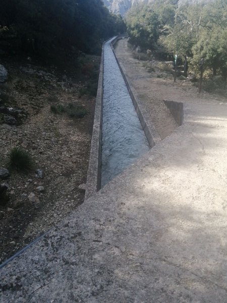 IMG-20230323-WA0004.jpeg - Mallorca-Wanderungen - 23.03.2023 Refugi Tossals Verds  am Rückweg: der Kanal ist wieder Mal voll 