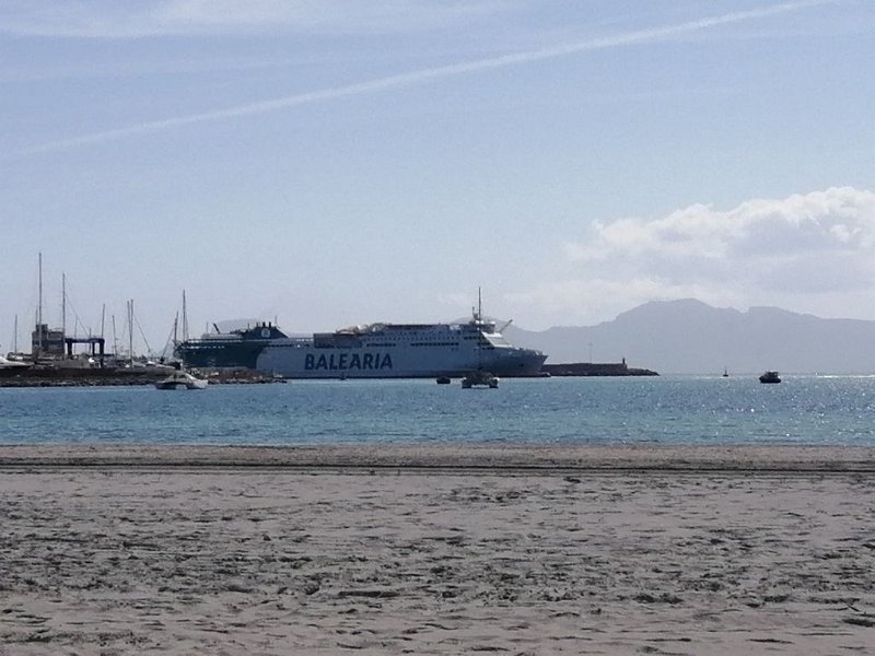 IMG-20230328-WA0000.jpeg - Mallorca-Wanderungen - 28.03.2023 S' Oberta (50 Hm, 16k)  Das Fährschiff "parkt" rückwärts ein 