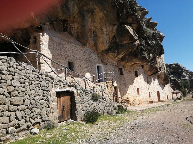 250330_Cosconar.jpg - Mallorca-Wanderungen März 2025 - 30.03.25 - Sonntagswanderung  (490 Hm, 20 km, 36k)  Höhlenhäuser Cosconar