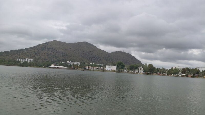 251011_Marti.jpg - Mallorca-Wanderungen Oktober 2025 - 11.10.25 - Strand  (10 Hm, 5 km, 8k)  Puig Sant Marti vom Estany Gran 
