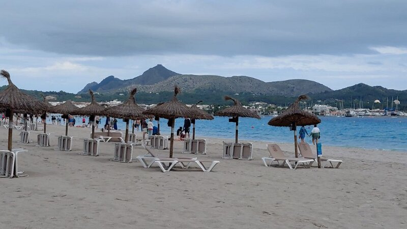 251011_Talaia.jpg - Mallorca-Wanderungen Oktober 2025 - 11.10.25 - Strand  (10 Hm, 5 km, 8k)  Talaia d' Alcúdia vom Strand