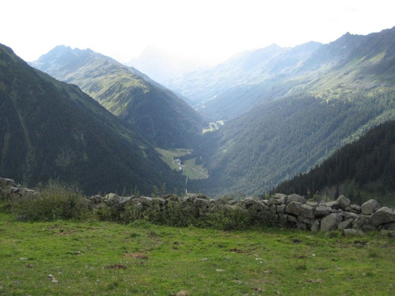 110717_Sackgasse_2.jpg - Hüttenwanderung Verwall - 17.07.2011 - Blick von der Sackgasse Markus, Helmuth