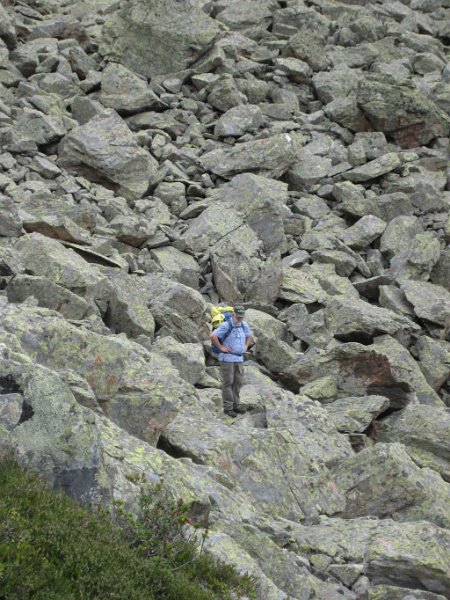 110717_geblockter_Weg.jpg - Hüttenwanderung Verwall - 17.07.2011 - geblockter Weg Markus, Helmuth