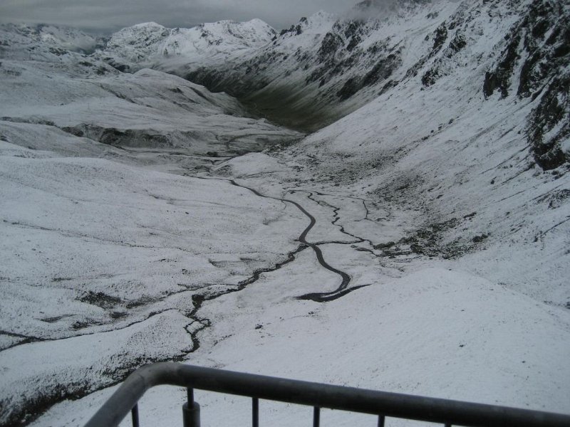 110718_neuer_Schnee.jpg - Hüttenwanderung Verwall - 18.07.2011 - Neue Heilbronner Hütte (HH), neuer Schnee Markus, Helmuth