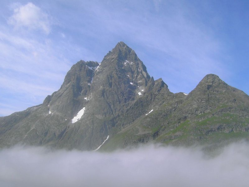 110719_Patteriol_auf_Nebel_H.jpg - Hüttenwanderung Verwall - 19.07.2011 - Patteriol auf Nebel (Weg zur DH) Markus, Helmuth