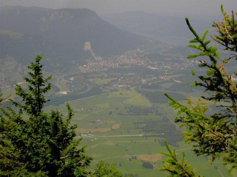 120630_Immenstadt.jpg - 30.06.2012 - Grünten - Immenstadt vom Gipfel  Helmuth