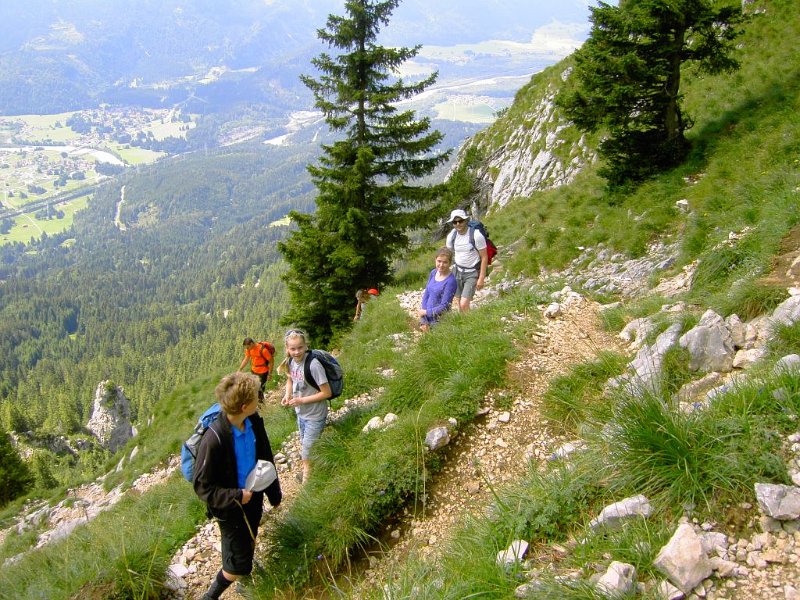 120808_Saeuling_Kletterstrecke.jpg - 08.08.2012 - Säuling - Kletterstrecke   Lea, Lennart, Eliza, Anton, Helmuth