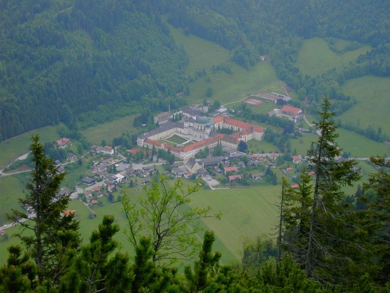 130612_Notkarspitze_Kloster_Ettal.jpg - 12.06.2013 - Notkarspitze - Kloster Ettal  Helmuth