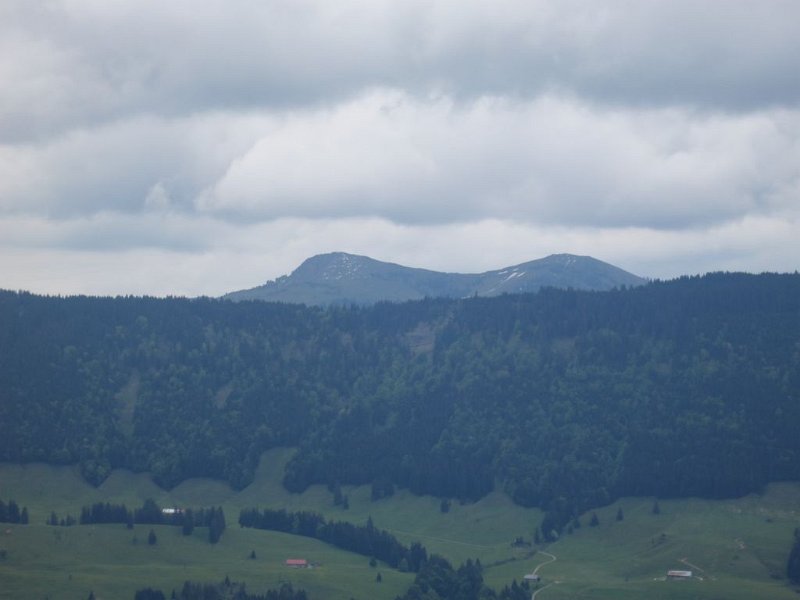 150525_Mittag_Steineberg.jpg - 25.05.2015 - Salmaser Höhe - Mittag, Steineberg vom Aufstieg  Doris, Helmuth