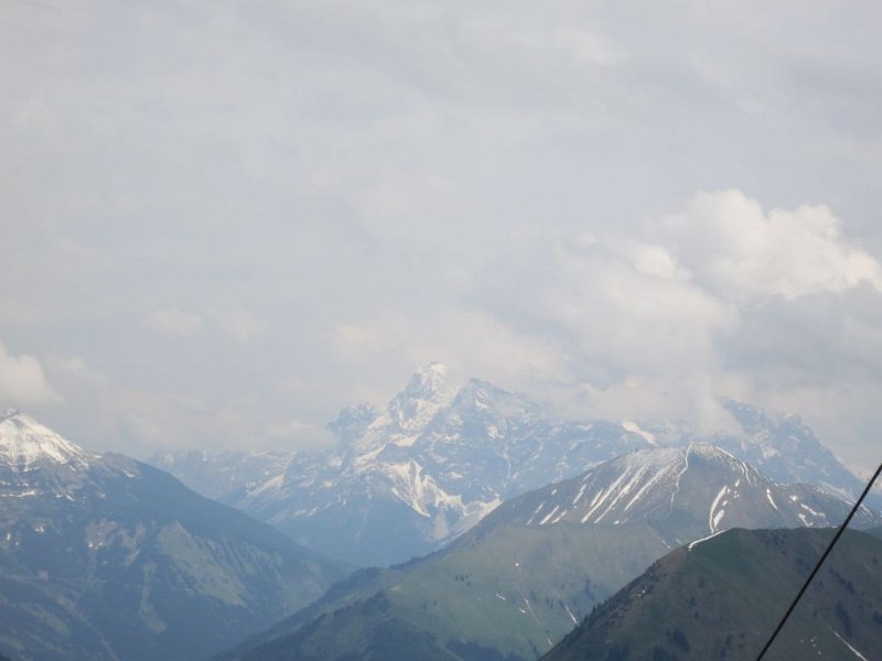 150531_Galtjoch_Hochvogel.jpg - 31.05.2015 - Galtjoch - Hochvogel vom Gipfel  Luise, Elisabeth, Helmuth