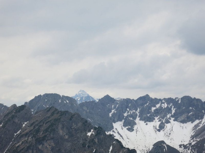 150531_Galtjoch_Sueden_Hochvogel.jpg - 31.05.2015 - Galtjoch - Berge vom Gipfel  Luise, Elisabeth, Helmuth