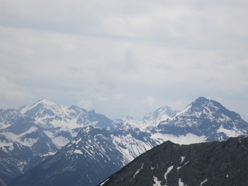 150531_Galtjoch_Suedosten.jpg - 31.05.2015 - Galtjoch - Berge vom Gipfel  Luise, Elisabeth, Helmuth