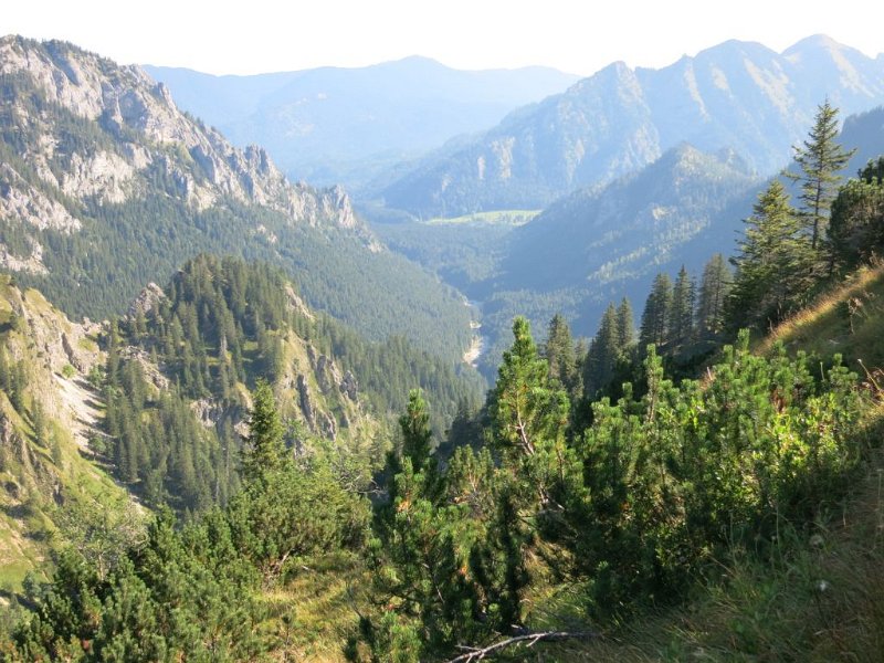 150829_unberührtes_Tal.jpg - 29.08.2015 - Tegelberg-Kenzenhütte - unberührtes Tal  Elisabeth, Anton, Helmuth