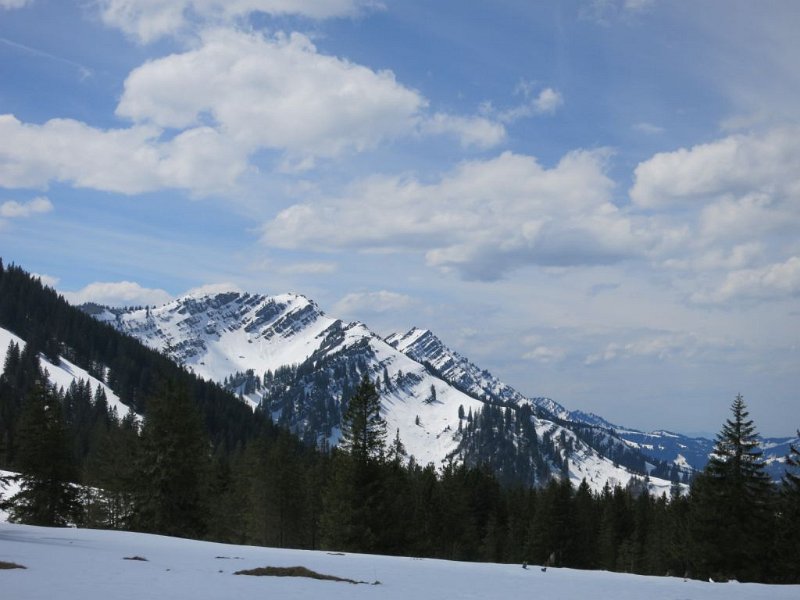 160430_Hochgrat_Zoom.jpg - 30.04.2016 - Naturfreundehaus, Gund Alpe - Hochgrat  Elisabeth, Helmuth
