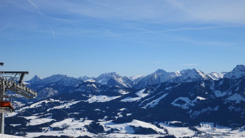 170128_Hoerner_W.jpg - 28.01.2017 - Hörner - vom Weiherkopf, Berge Richtung Westen  Elisabeth, Helmuth